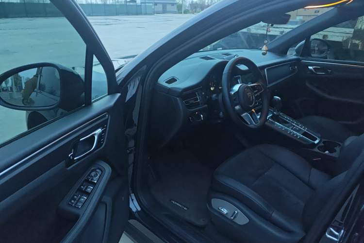 Used Porsche Macan 2021 Macan 2.0T
