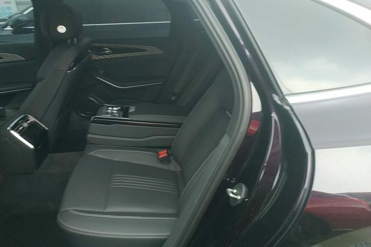 Used Hongqi H9 2020 2.0T Smart Connect Flagship Edition Left Rear Seat