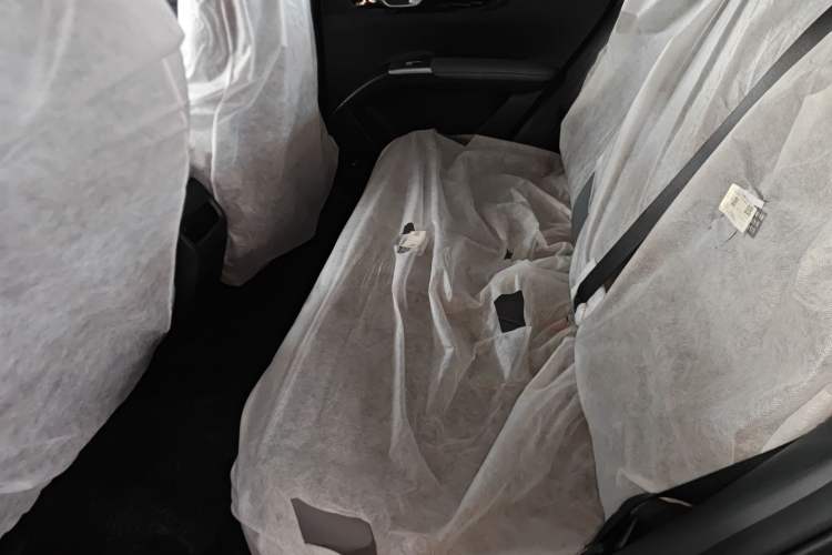 Used Geely Galaxy Geome 2025 410 km Free Version
