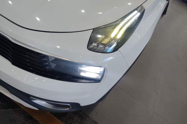 Used Lynk & Co 01 2017 2.0T Two-Wheel Drive Pro Edition Left Front Headlight