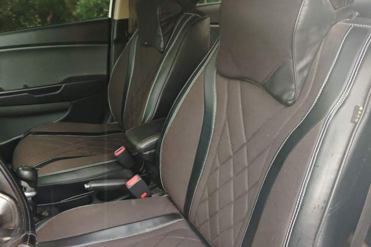 Used Kia K2 2011 Sedan 1.4L Manual Transmission GL