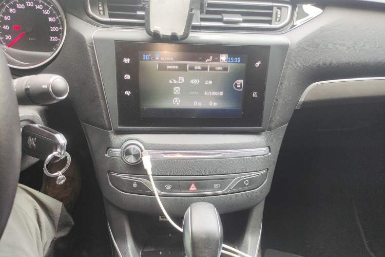 Used Peugeot 408 2015 1.2T Automatic Luxury Edition Audio And AC Panel