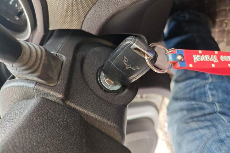 Used Wuling Hongguang 2021 1.5L S Standard Version LAR Vehicle Key