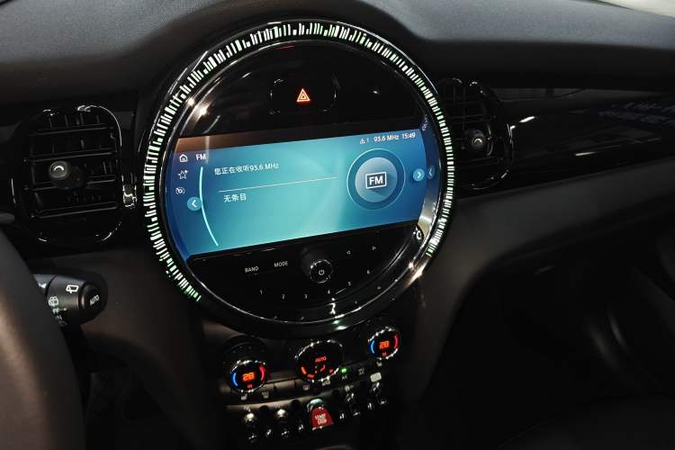 Used MINI MINI 2023 1.5T COOPER Artist
