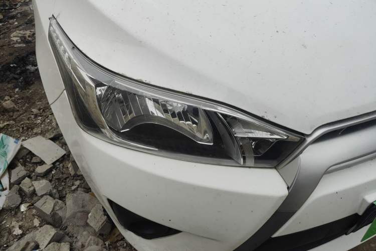 Used Toyota YARiS L Zhi Xuan 2015 1.5E Automatic Charm Edition
