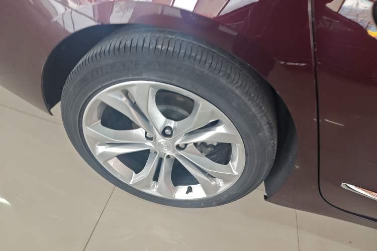 Used Buick LaCrosse 2018 28T Avenir
