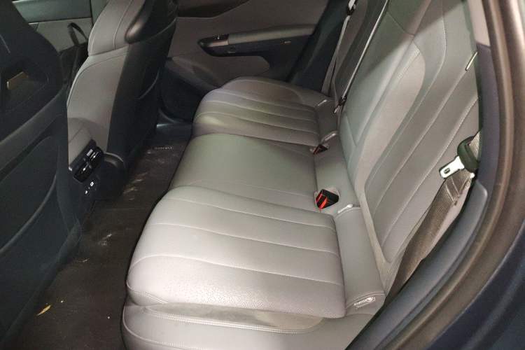 Used Lynk & Co 07 2024 EM-P 126 Long-Range Ultra Left Rear Seat