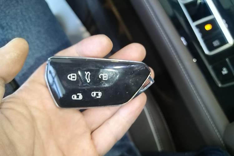 Used Volkswagen Viloran 2024 380TSI Premium Edition