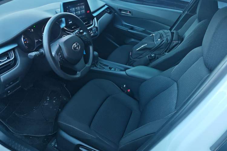 Used Toyota IZOA 2021 2.0L Enjoy Edition
