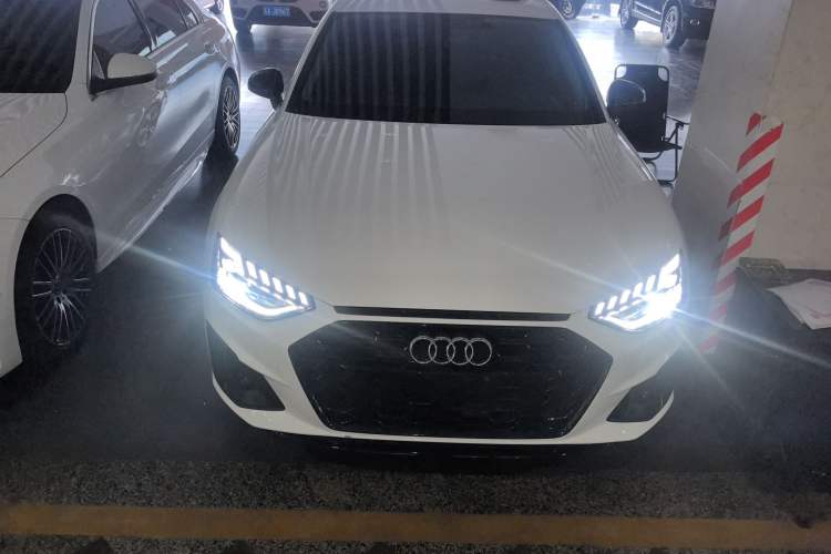 Used Audi A4L 2022 40 TFSI Luxury Dynamic Model
