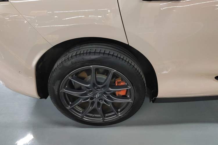 Used IM LS6 2023 Max Standard Edition