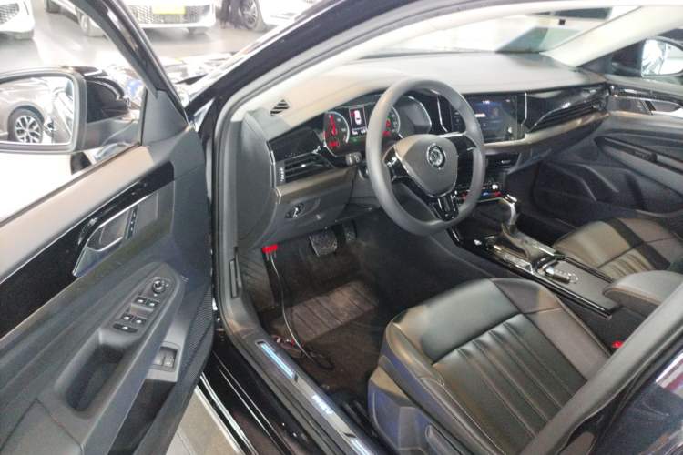 Used Volkswagen Passat New Energy 2020 430 PHEV Hybrid Elite Edition China VI Standard Driver Seat