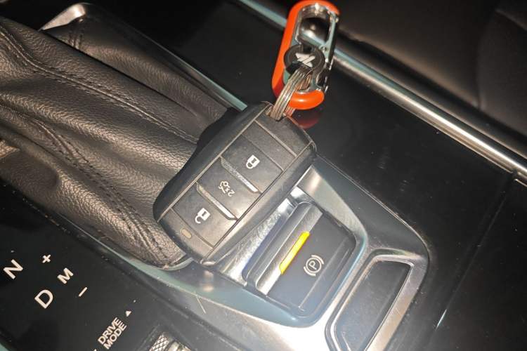 Used CHANGAN CS75 2020 280T DCT Luxury Version China VI Standard
