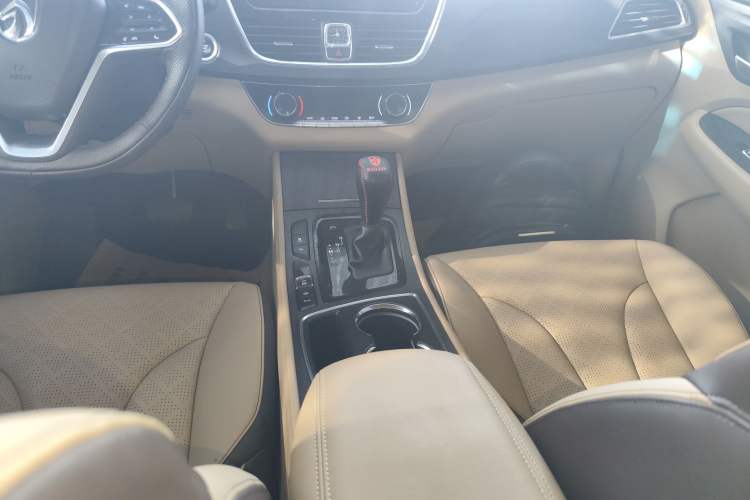 Used Baojun 730 2017 1.8L iAMT Prestige Version 7 Seats