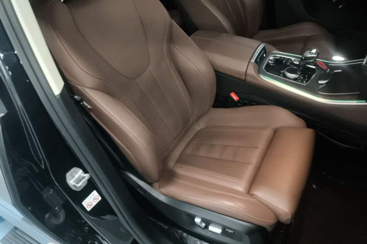 Used BMW X5 2019 xDrive40i M Sport Package Right Front Seat