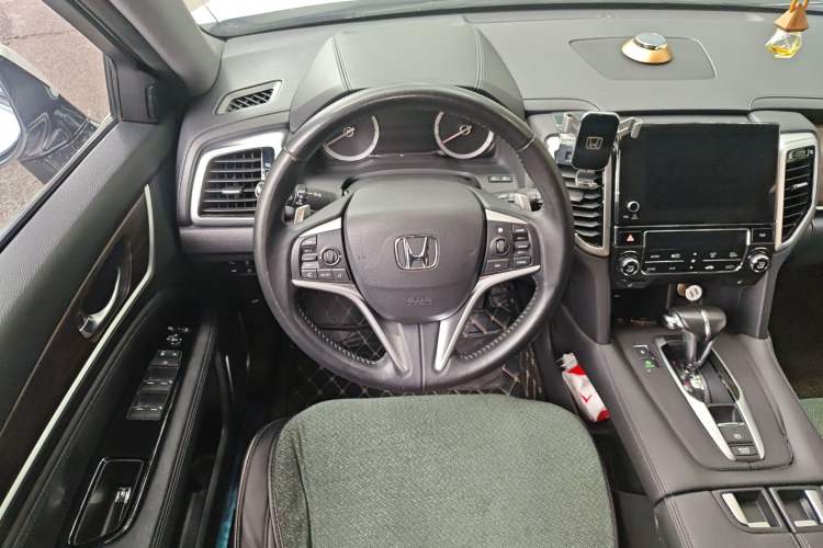 Used Honda UR-V 2017 240TURBO Two-Wheel Drive Luxury Edition China VI Steering Wheel