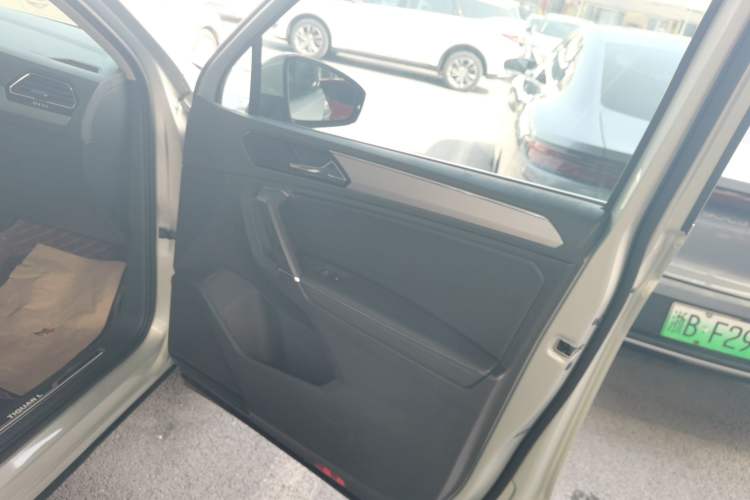 Used Volkswagen Tiguan L 2017 330TSI Automatic Two-Wheel Drive Flagship Edition