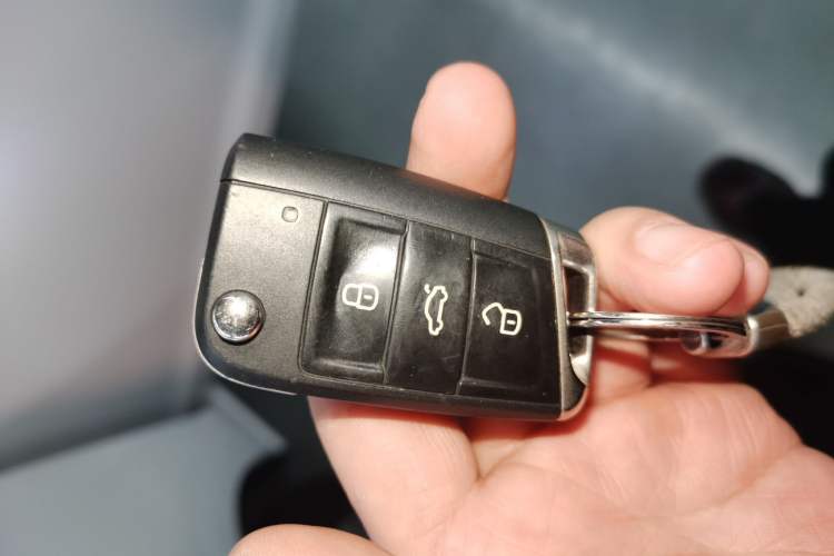 Used Volkswagen Golf Sportsvan 2018 230TSI Automatic Trend Edition Vehicle Key