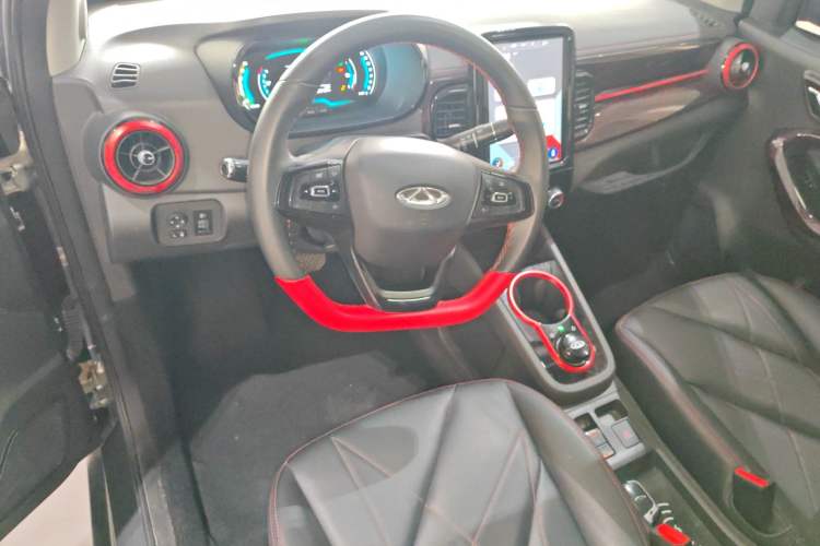 Used Chery QQ Little Ant 2022 Sweet Pink Edition Half-Sugar Version Lithium Iron Phosphate 29.2 kWh 30 kW 301 km