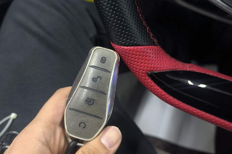 Used BYD Tang New Energy 2024 DM-i Glory Edition 112KM Flagship Model Interior 1