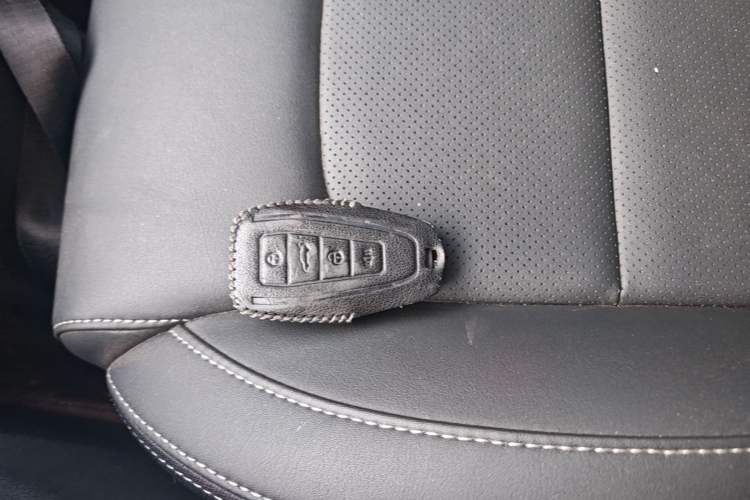 Used Geely Auto Emgrand 2019 Leading Edition 1.5L Manual Luxury Model China VI Standard Vehicle Key