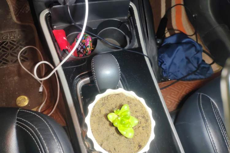 Used Mitsubishi Outlander 2019 2.4L 4x4 Zhi Xiang Edition 5 Seats China VI Standard
