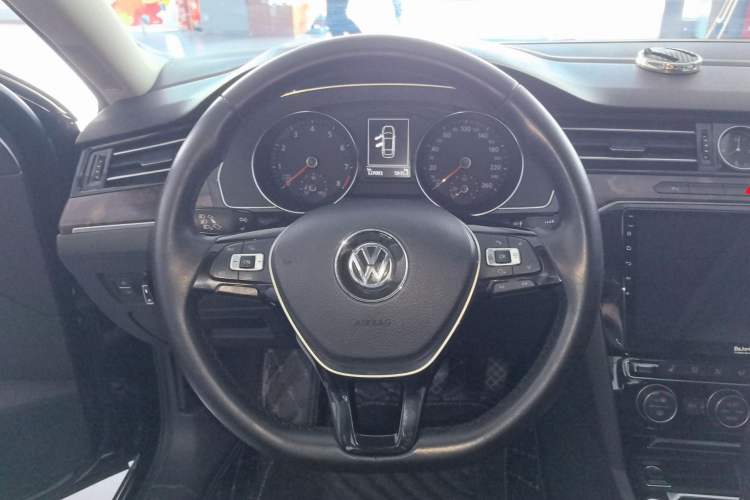 Used Volkswagen Magotan 2017 330TSI DSG Luxury Model