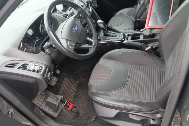 Used Ford Focus 2015 Sedan 1.6L Automatic Trend Model