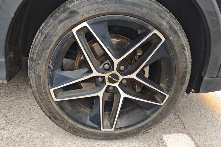 Used Roewe RX5 2021 PLUS 330TGI Automatic National Trend Intelligent Deluxe Edition Right Front Wheel Hub