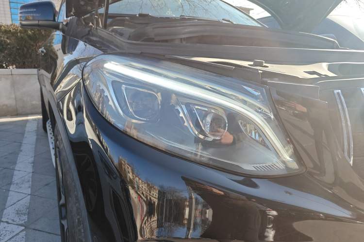 Used Mercedes-Benz GLE Coupe 2017 GLE 320 4MATIC Coupe SUV Right Front Headlight