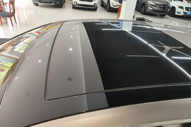 Used Volkswagen Golf 2014 1.4TSI Automatic Luxury Model Roof