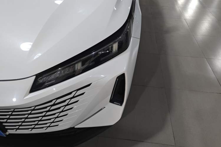 Used CHANGAN Eado DD 2023 Blue Whale NE 1.5T GDI DCT Navigation Model Left Front Headlight