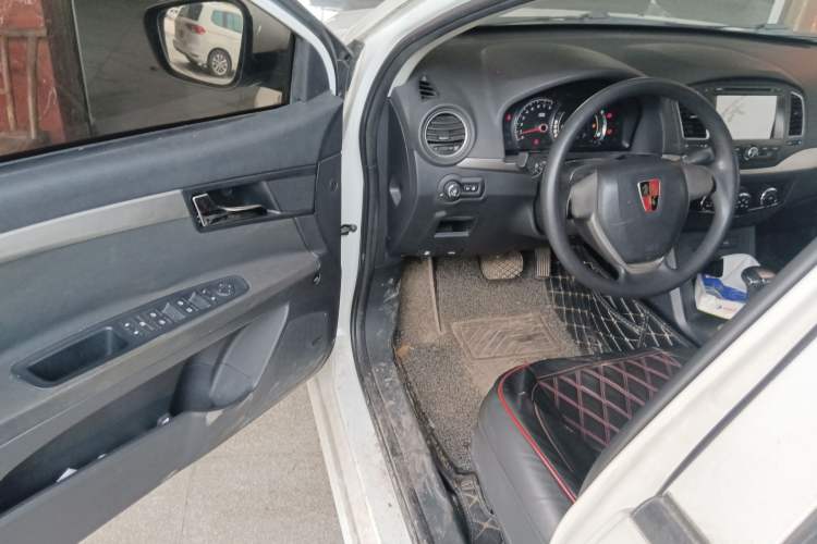 Used Roewe 350 2015 1.5L Automatic Luxury Sunroof Edition Driver Seat