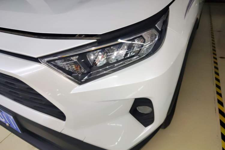 Used Toyota RAV4 2022 2.0L CVT Two-Wheel Drive Urban Edition Left Front Headlight