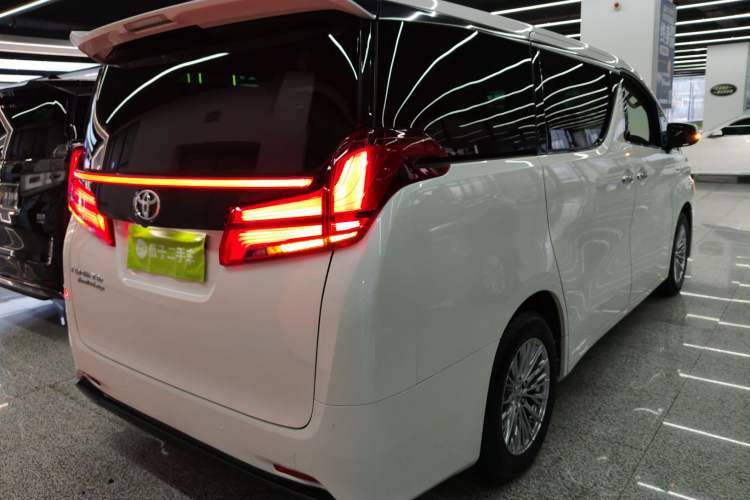 Used Toyota Vellfire 2019 Dual-Engine 2.5L HV Prestige Edition
