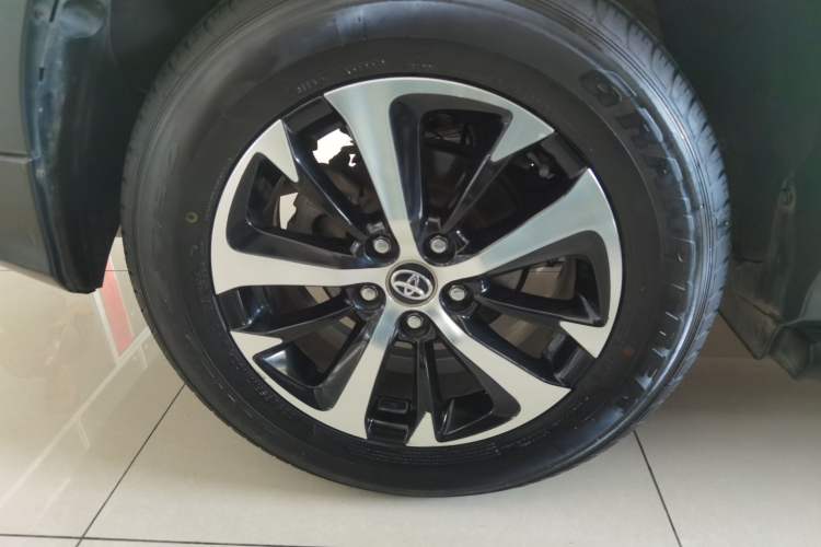 Used Toyota RAV4 2018 2.0L CVT Two-Wheel Drive Fashion X Edition