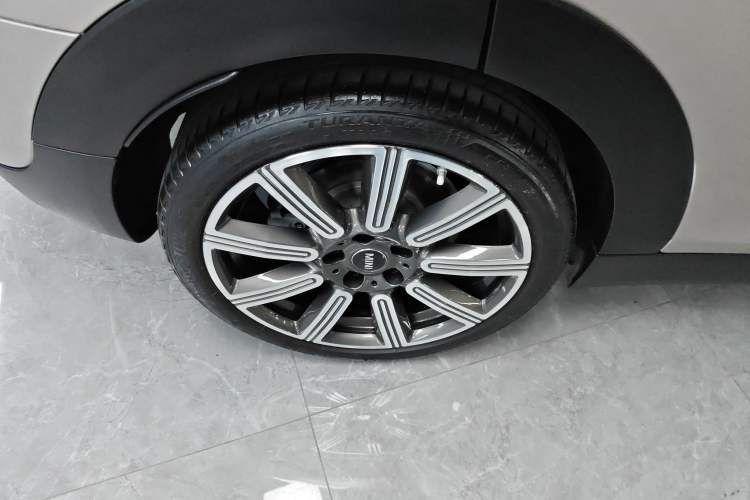 Used MINI Clubman 2023 Refresh 1.5T COOPER Connoisseur Right Rear Wheel Hub