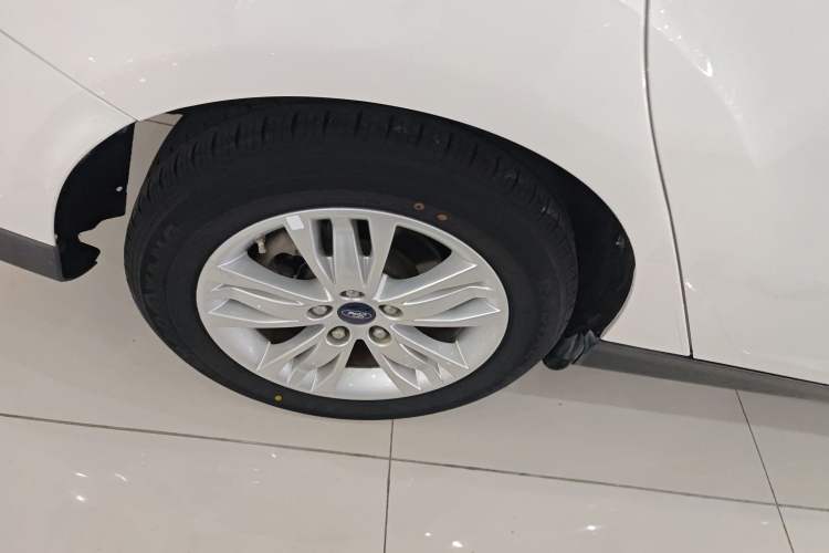 Used Ford Focus 2012 Sedan 1.6L Automatic Comfort Model
