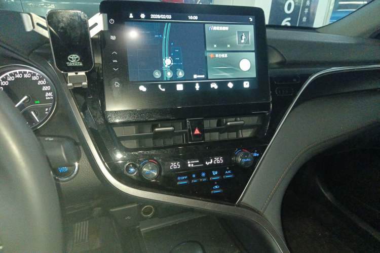 Used Toyota Camry 2021 2.0G Luxury Edition
