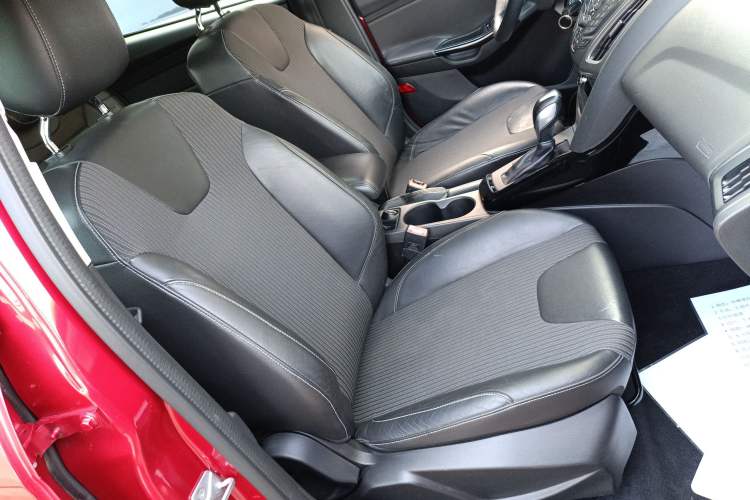 Used Ford Focus 2012 Hatchback 1.6L Automatic Fashion Edition
