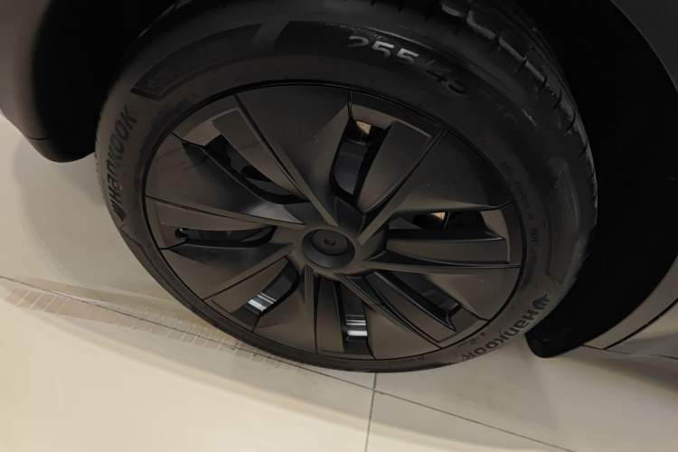 Used Tesla Model Y 2022 Revised Version Long-Range All-Wheel Drive