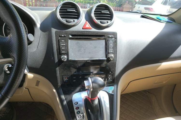 Used Haval H6 2012 2.4L Automatic Two-Wheel Drive Elite Version
