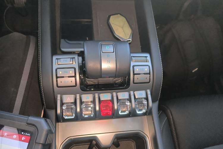 Used Formula Leopard Titanium 3 2025 501 km Range Rear-Wheel Drive Intelligent Driving Max Edition