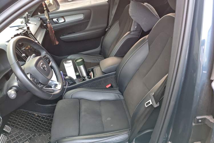 Used Volvo XC40 2022 T4 Four-Wheel Drive Smart & Dynamic Sport Edition
