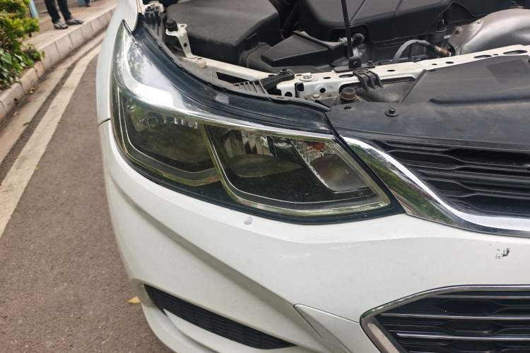 Used Chevrolet Cruze 2017 1.5L Automatic Pioneer Sunroof Edition
