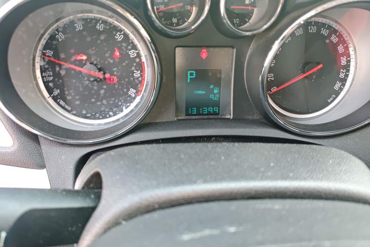 Used Buick Encore 2015 1.4T Automatic Two-Wheel Drive Urban Elite Version
