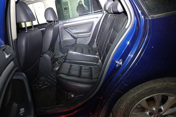 Used Volkswagen Golf 2011 1.4 TSI Luxury Touring Edition Left Rear Seat