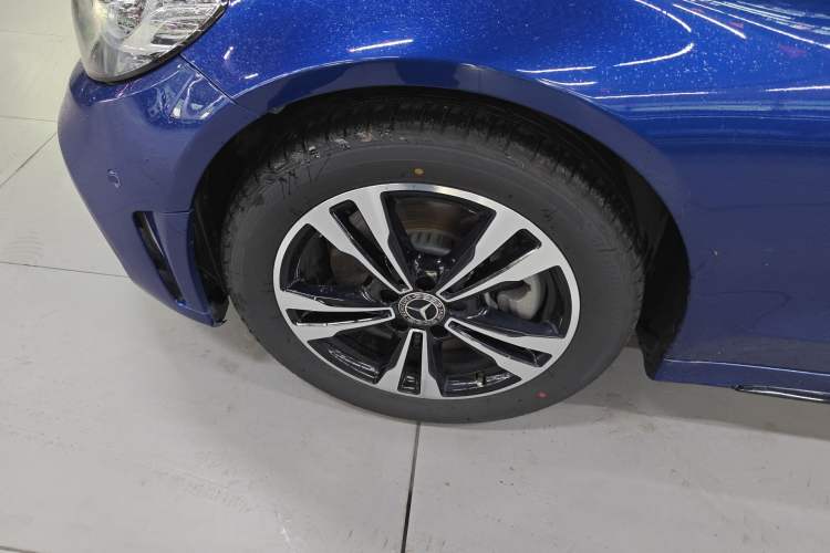 Used Mercedes-Benz C-Class 2019 C 260 Sport Edition Exterior 4