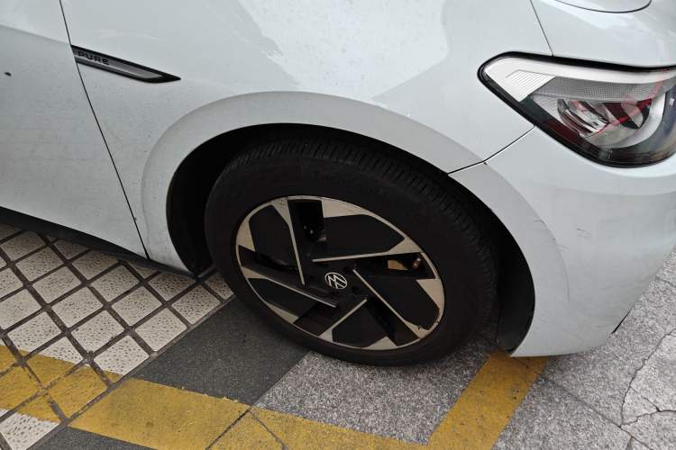 Used Volkswagen ID.3 2022 Active Pure Intelligent Enjoyment Edition Right Front Wheel Hub