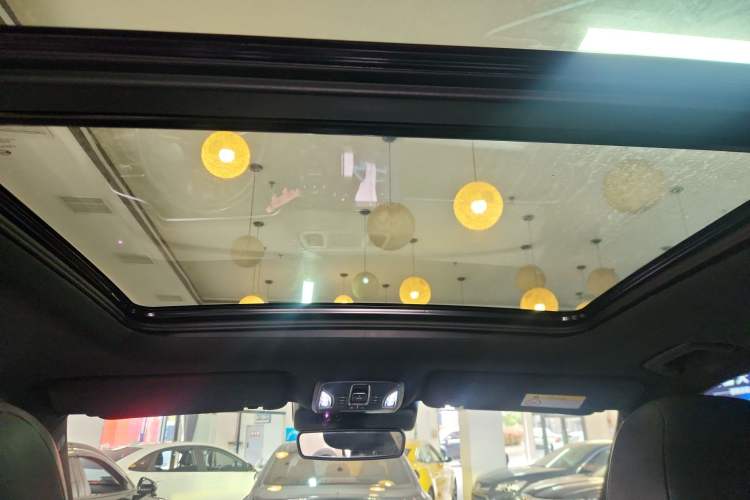 Used GAC Trumpchi GS8 2022 Flagship Series 2.0 TGDI Two-Wheel-Drive Prestige Edition (7 Seats) Headliner